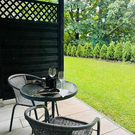 Solny A032 Z Klimatyzacja I Ogrodem Apartmán *