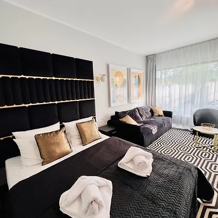 Solny A032 Z Klimatyzacja I Ogrodem Lägenhet